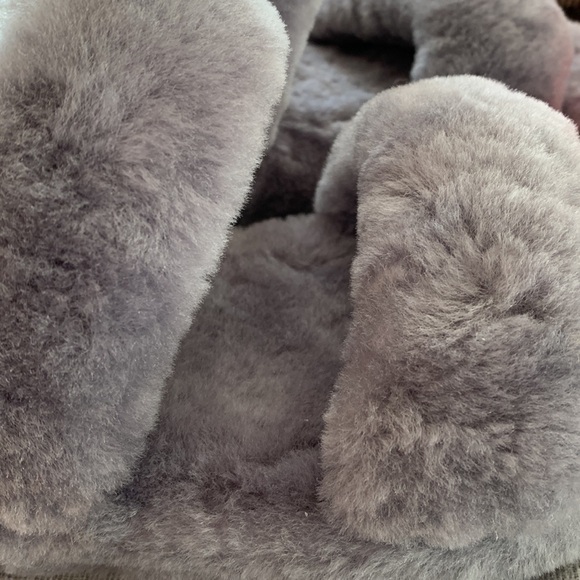 Ugg oh yeah fluff sandal slipper new out of box size 8 - Picture 3 of 6